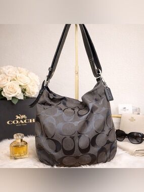 COACH Carli Satchel Black circa 2014 ** Pristine condition**